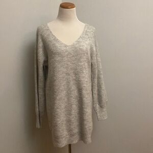 Vernacular Heather Gray V-Neck Sweater